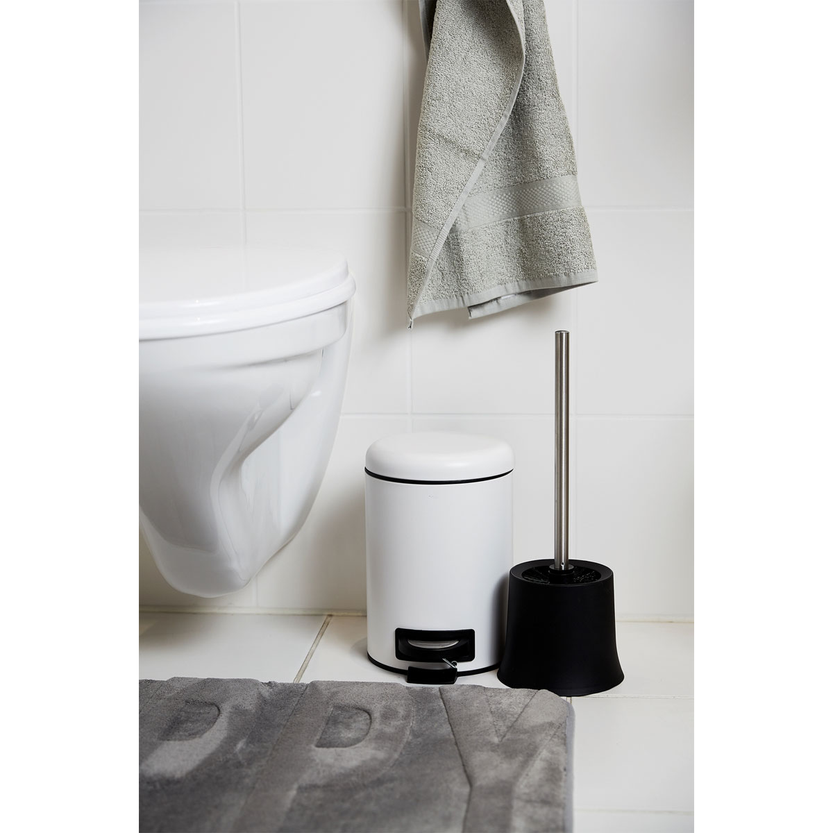 Wenko WC-Garnitur Basic Schwarz Set WC-Bürste 2er | inklusive 514544